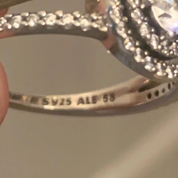 Pandora Sparkling Double Halo Ring - Stackable Ring for Women size 8.5 - Picture 8 of 8